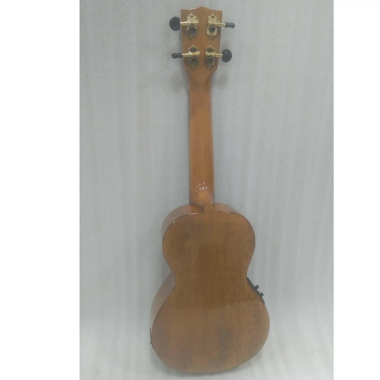 Mahalo Hano Series Electro Acoustic Concert Ukulele - Open Box B Stock - Image 4